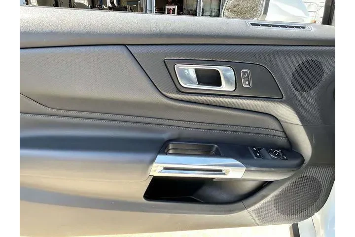 $31385 : Ford Mustang 2024 EcoBoost 2 image 10