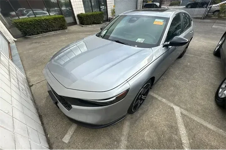 $28995 : Honda Accord Hybrid 2023 Spo image 5