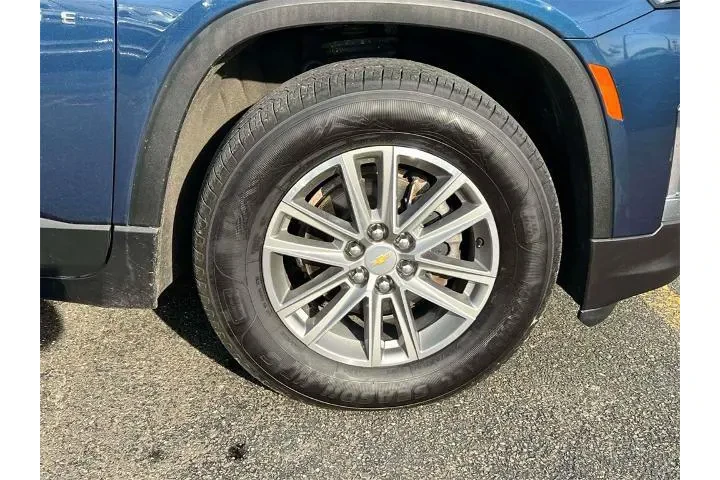 $24326 : Chevrolet Traverse 2023 LT C image 8