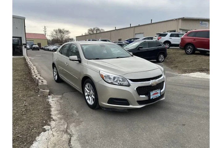 $9990 : 2015 Malibu LT image 8