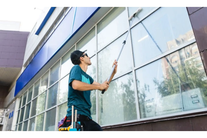 Window Cleaning image 4