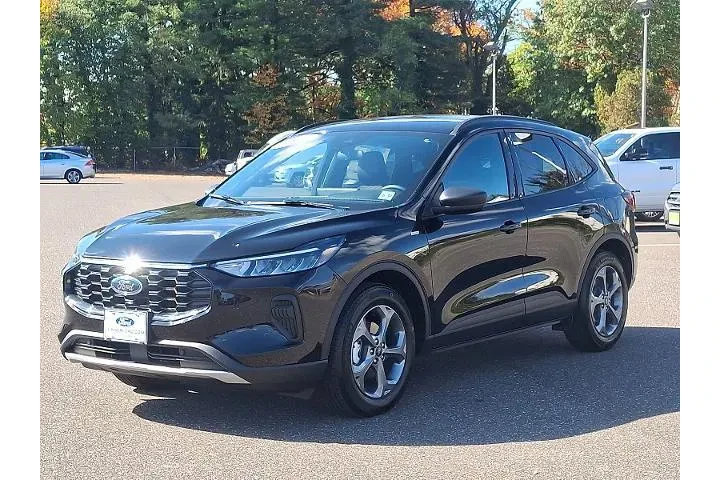 $31500 : Ford Escape 2025 ST-Line 4dr image 3