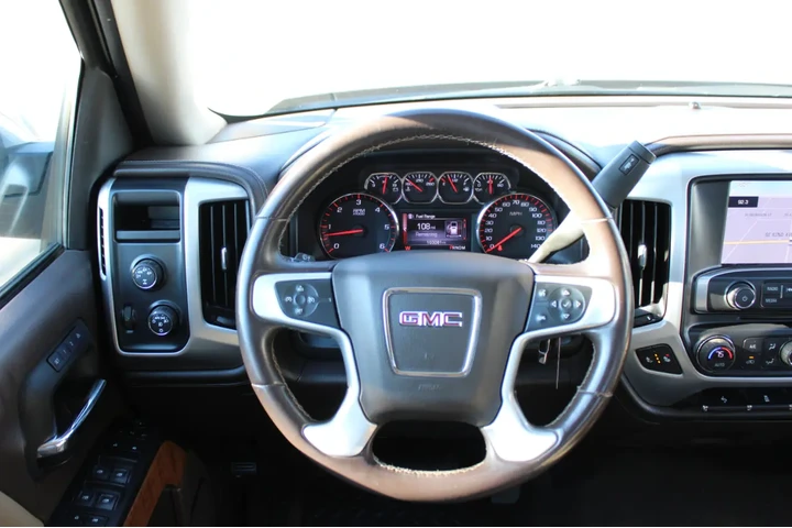 $22495 : 2015 GMC Sierra 1500 4WD Doub image 9