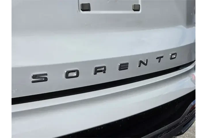 $27250 : Kia Sorento 2022 SX 4dr SUV image 5