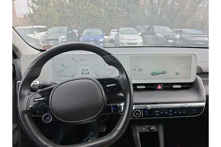 $27850 : Hyundai IONIQ 5 2023 AWD SEL image 2