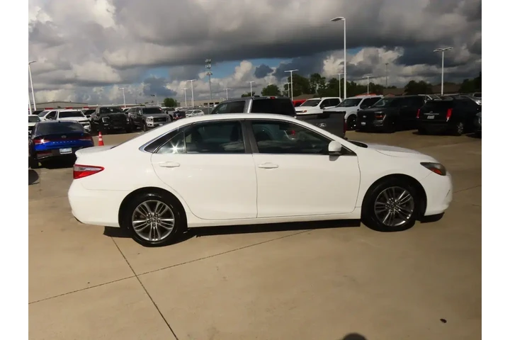 $9999 : Toyota Camry 2015 SE 4dr Sed image 10