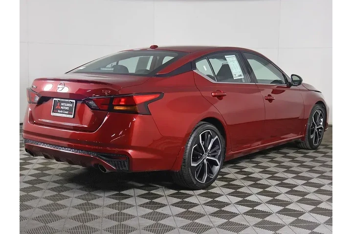 $21193 : Nissan Altima 2024 2.5 SR 4d image 7