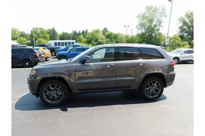 $28993 : Jeep Grand Cherokee 2021 4x4 image 7