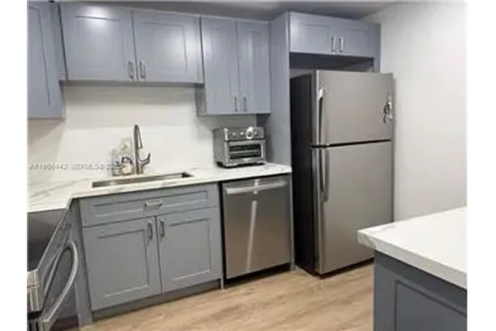 $6900 : Rental property with 2 bedro image 5