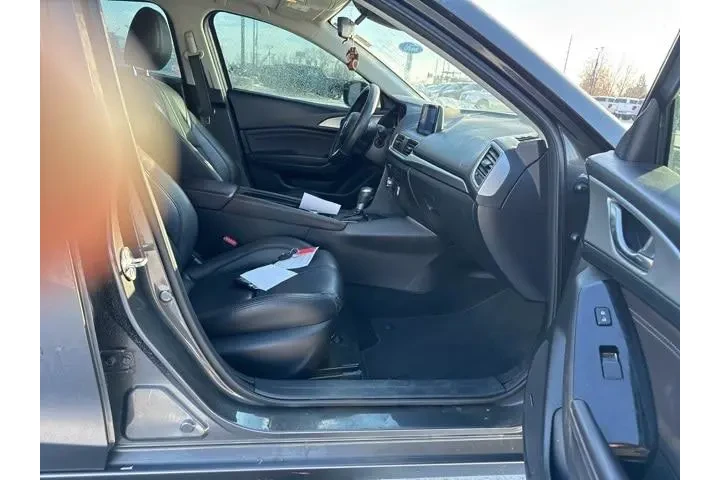 $14000 : Mazda Mazda3 2018 Touring 4d image 10