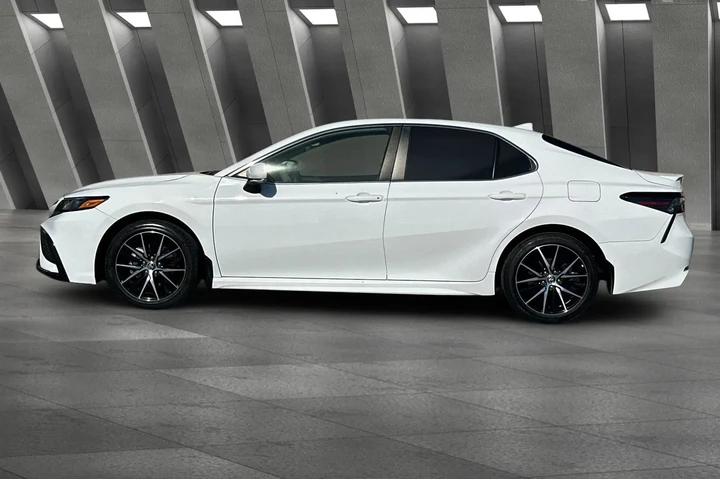 $25000 : Toyota Camry 2023 SE 4dr Sed image 8