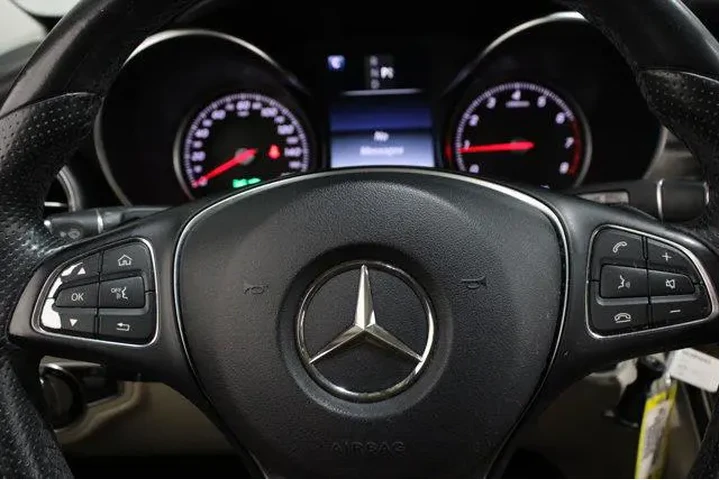 $17915 : Mercedes-Benz C-Class 2016 A image 9