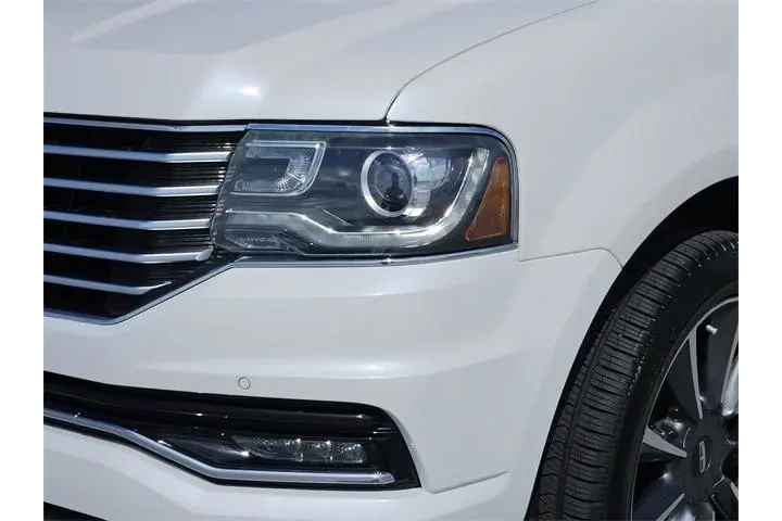 $16997 : Lincoln Navigator 2016 4x2 R image 8