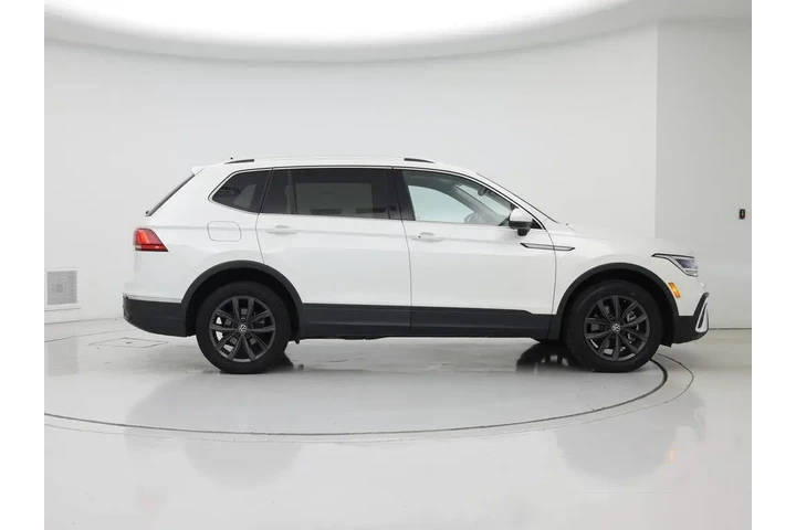 $20998 : Volkswagen Tiguan 2023 SE 4d image 7