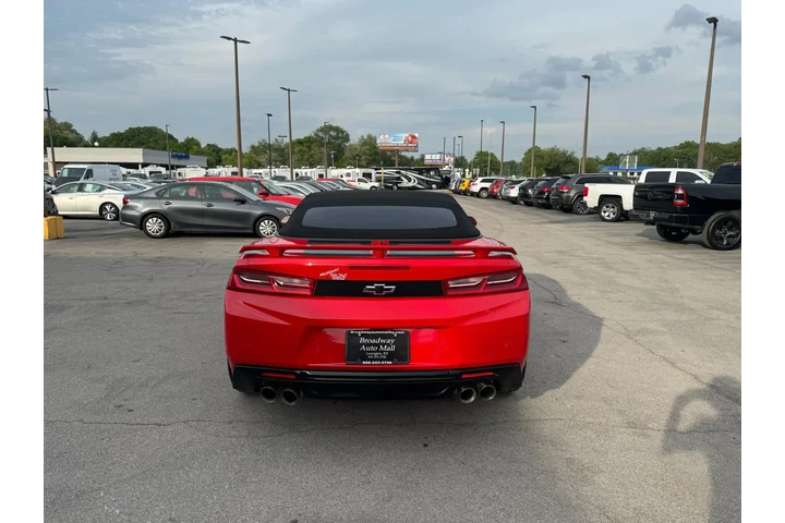 2017 Camaro 2dr Conv 2LT image 3