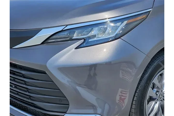$33433 : Toyota Sienna 2022 XLE 8-Pas image 8