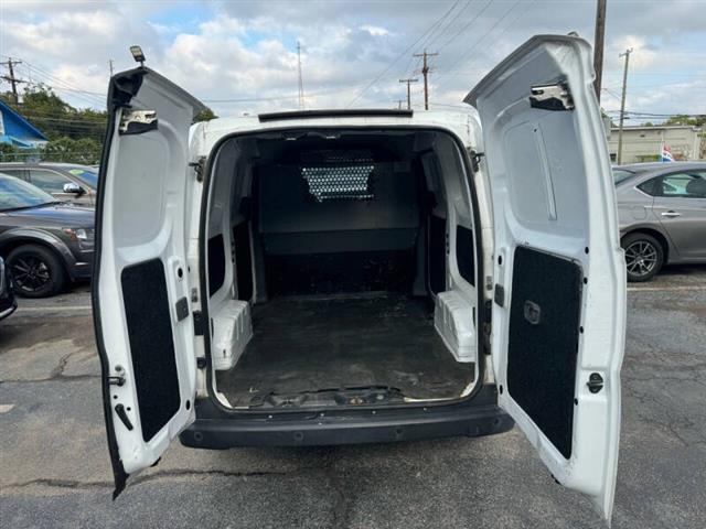 $13999 : 2016 NV200 S image 9