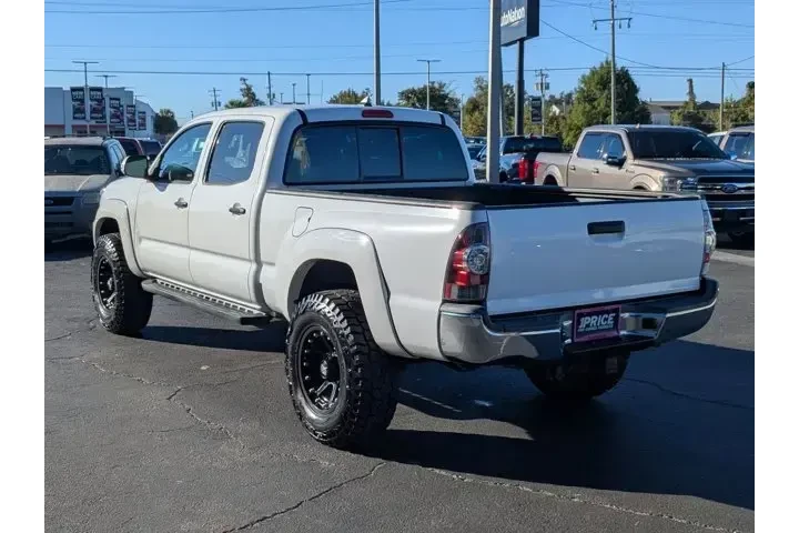 $18927 : Toyota Tacoma 2013 4x4 V6 4d image 8