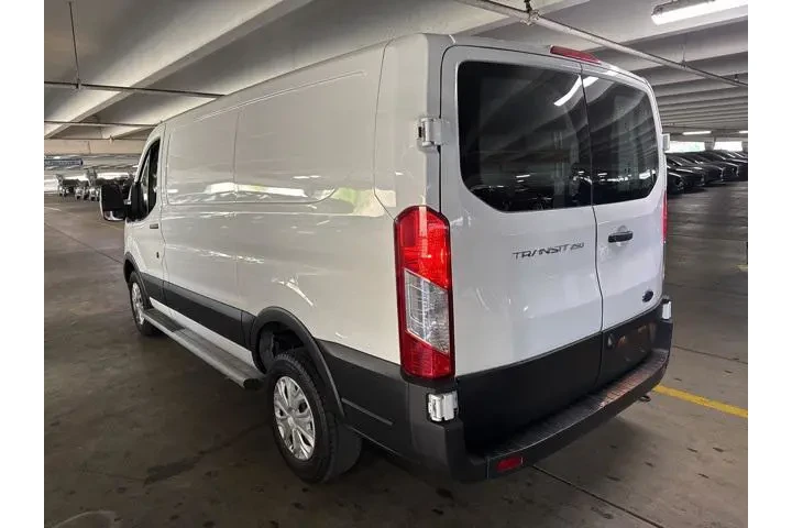 $30995 : Ford Transit 2023 250 3dr SW image 4