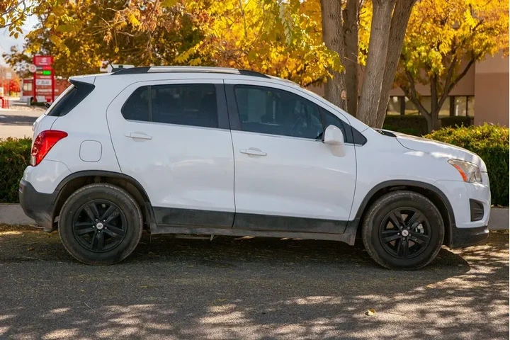 2015 Trax LT image 4