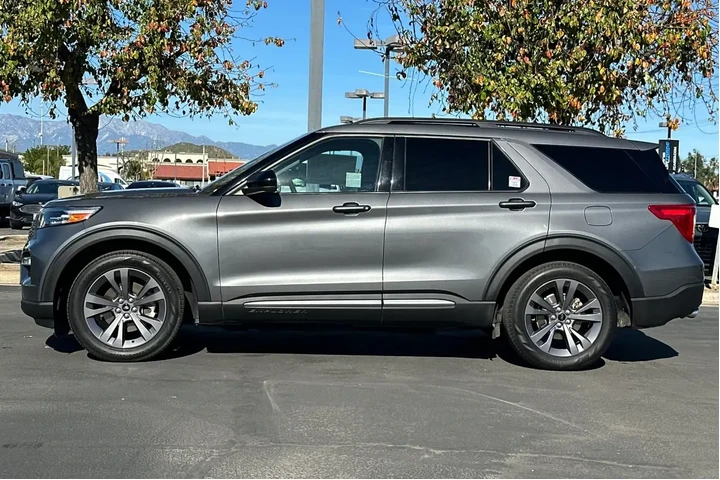 $28981 : Ford Explorer 2023 XLT 4dr S image 7
