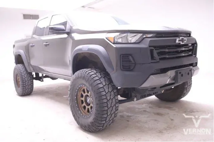 $37499 : Chevrolet Colorado 2023 4x4 image 6