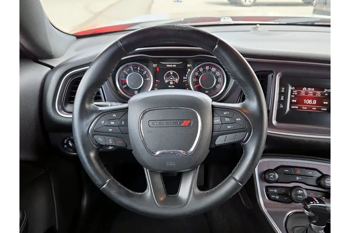 $15998 : Dodge Challenger 2016 SXT 2d image 9