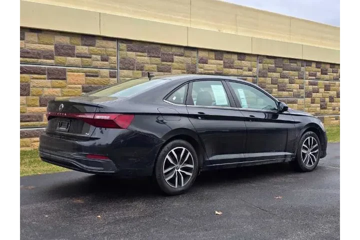 $21200 : Volkswagen Jetta 2025 SE 4dr image 9