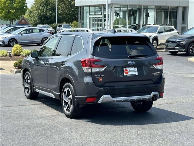 $40214 : PRE-OWNED 2024 SUBARU FORESTER image 4