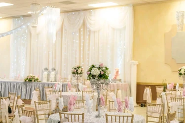 BONITO SALON EN VAN NUYS en Los Angeles