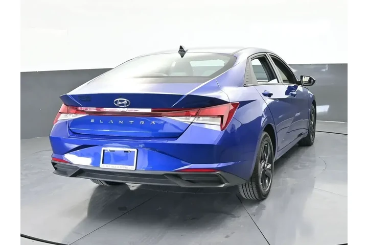 $16995 : Hyundai ELANTRA 2023 SEL 4dr image 5