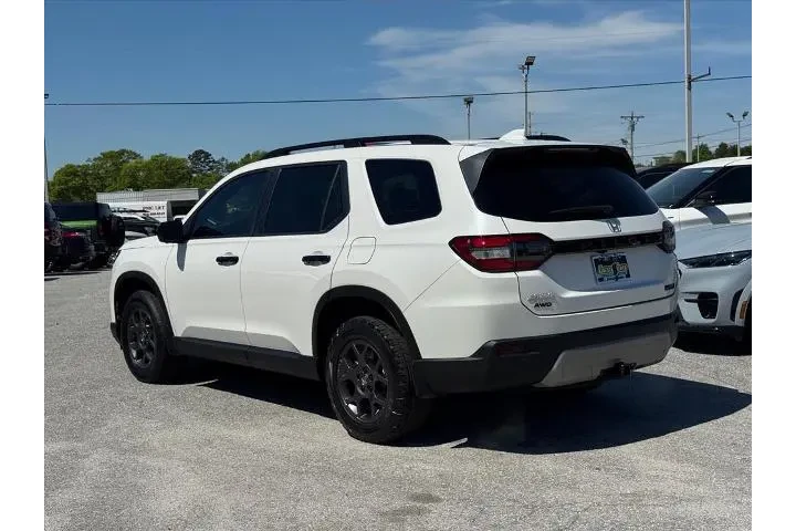 $39994 : Honda Pilot 2024 AWD TrailSp image 5
