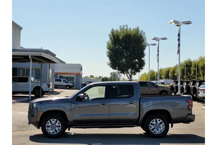 $28000 : Nissan Frontier 2023 4x4 S 4 image 7