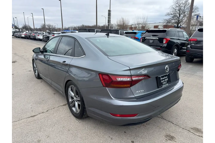 $11980 : 2019 Jetta R-Line image 4