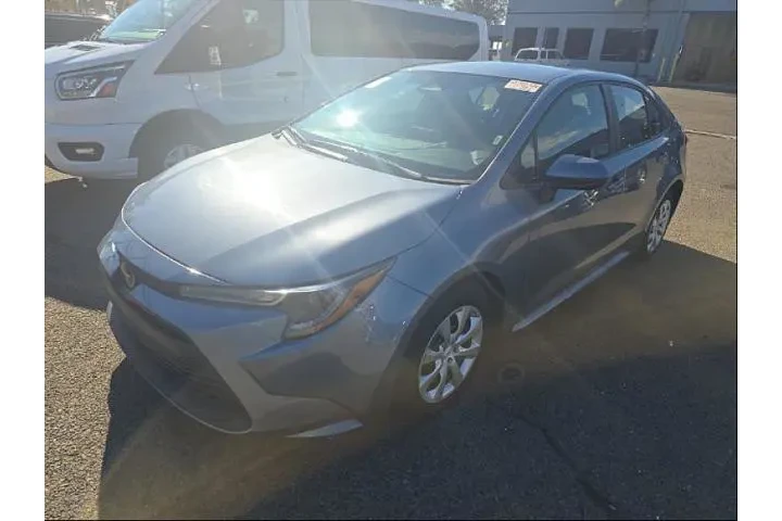 $21995 : Toyota Corolla 2024 LE 4dr S image 1