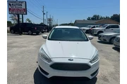 $5897 : 2017 Focus SE thumbnail