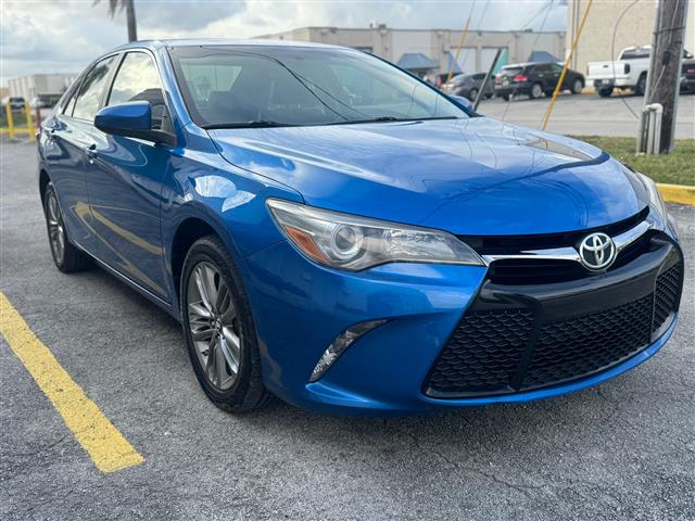 $11500 : Toyota Camry SE image 2