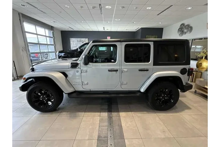 $29442 : Jeep Wrangler 2023 4x4 High image 6