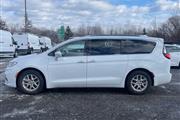 Used 2021 Pacifica Touring L thumbnail