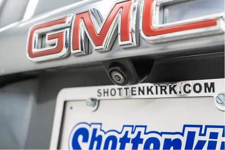 $31264 : GMC Acadia 2022 4x4 AT4 4dr image 5