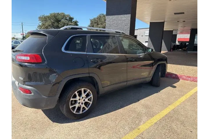 Jeep Cherokee 2014 Latitude image 4