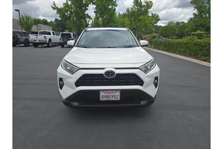 $24995 : Toyota RAV4 2019 XLE Premium image 2