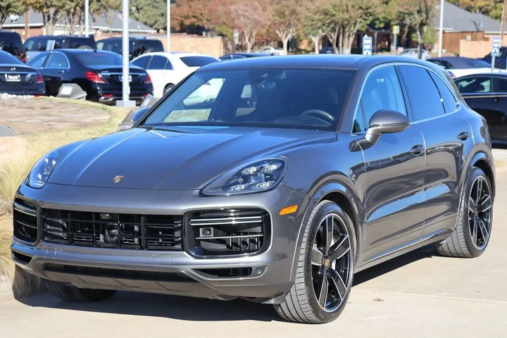 $69998 : 2020 Cayenne Turbo image 5