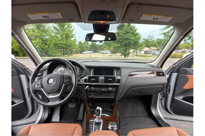 $17696 : 2017 X3 xDrive28i image 4