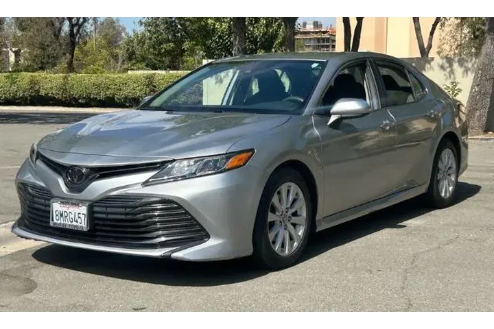$23000 : Toyota Camry 2019 SE 4dr Sed image 1