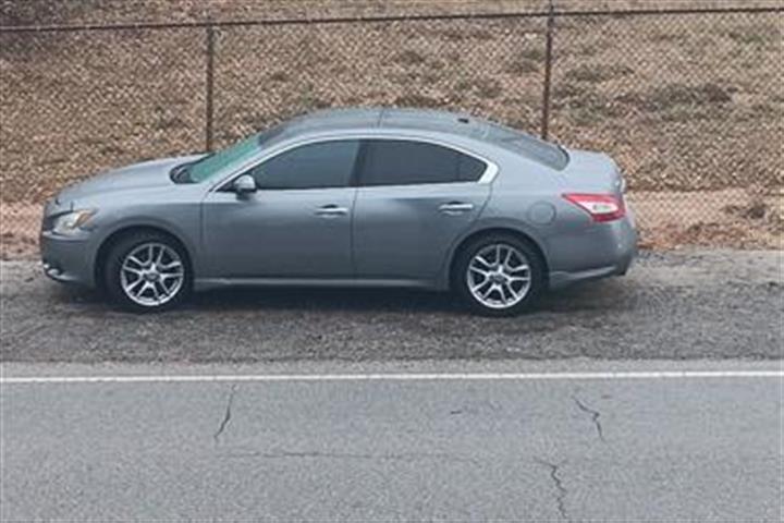 $4650 : Nissan Maxima for sale!! image 9