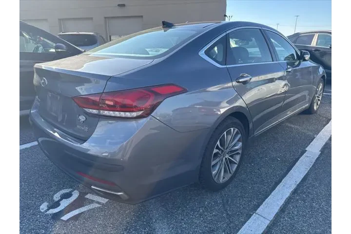 $13995 : Hyundai Genesis 2015 3.8L 4d image 7