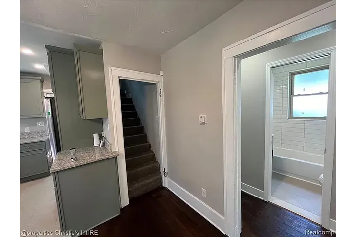 $1000 : Precious house image 4