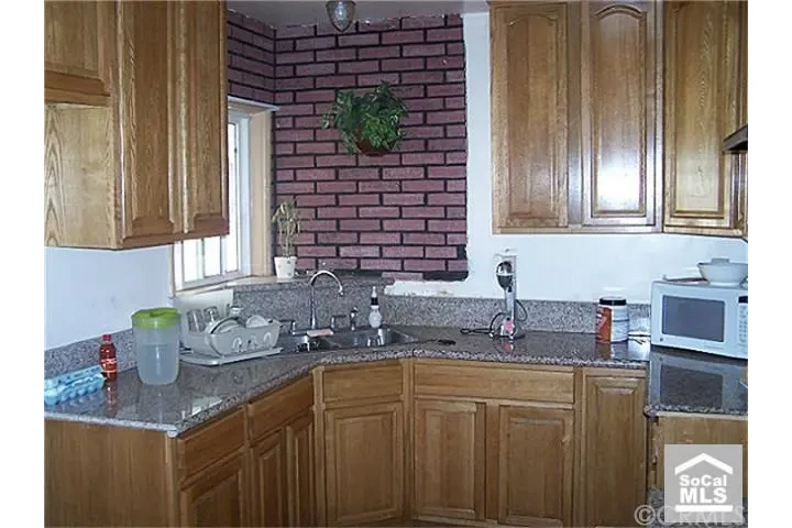 $1470 : Norwalk - 3 Bed Listo image 7