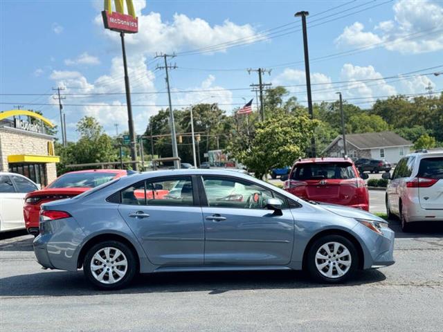 $13498 : 2020 Corolla LE image 8